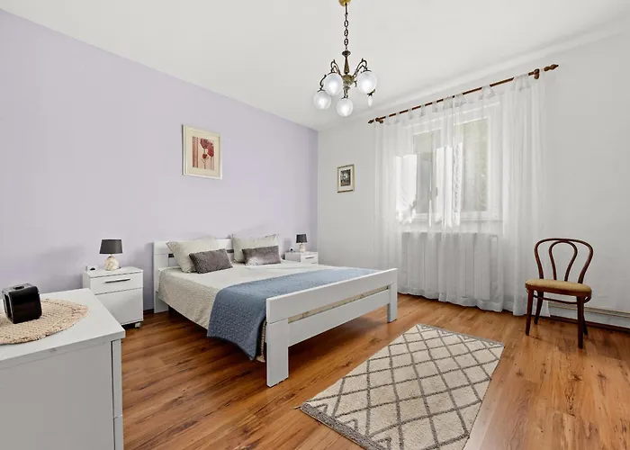 Neda In - Bay View *