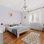 Neda In - Bay View *